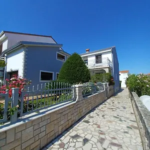 https://andela-apartment.pula-hotels.org